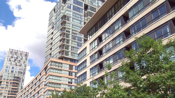 Toronto renters should make about $44 hourly to comfortably afford a one-bedroom apartment: report