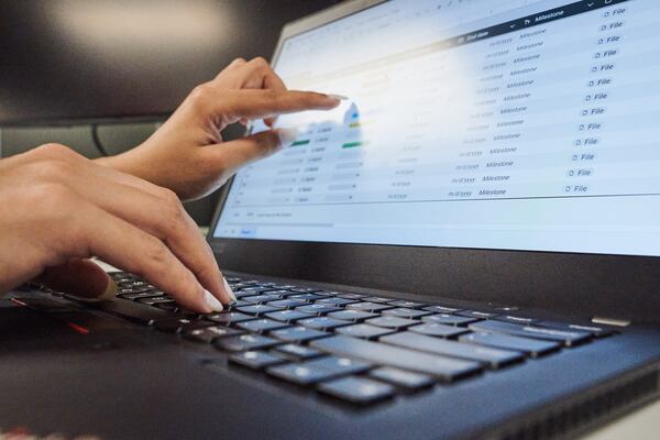 Computer science graduates face shifting job market as AI disrupts entry-level roles