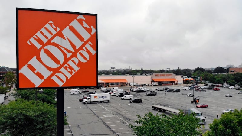 Investor Outlook: Home Depot targets contractors as housing stalls