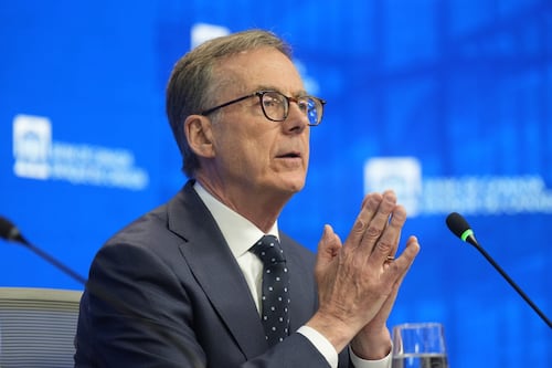 Bank of Canada's Macklem defends use of replacement workers during strike