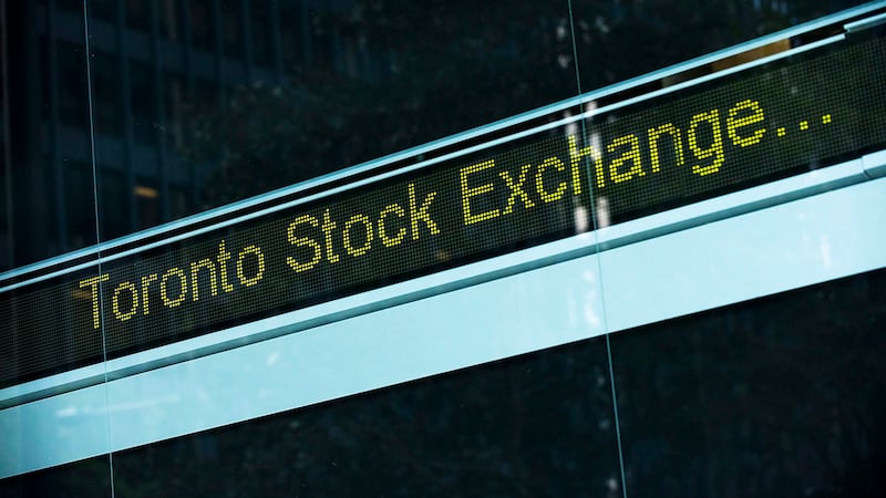 TSX falls more than 150 points amid weaker energy stocks, U.S. markets rise
