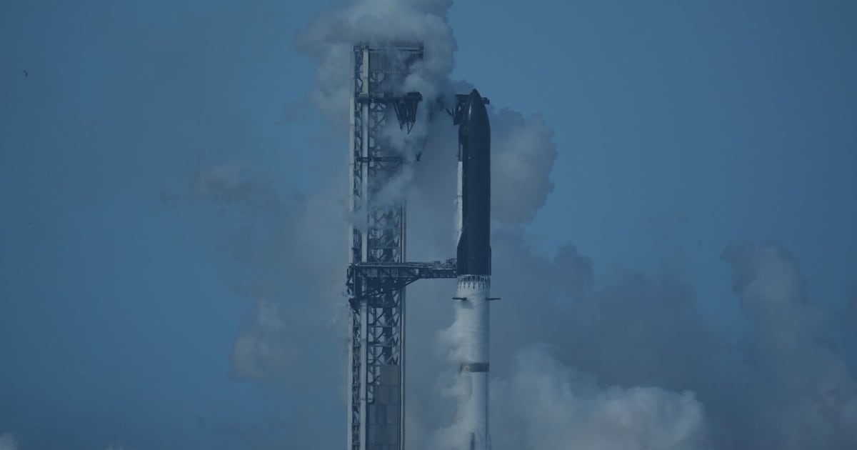 SpaceX Starship Launch Aborted on the Pad at the last moment