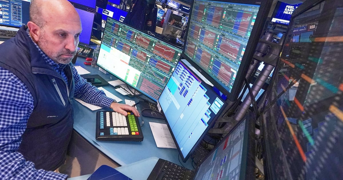 Strait of Hormuz Reopening: Oil Prices Plunge, Global Markets Soar on US-Iran Deal Hopes