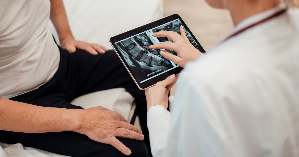 Canadians embrace AI in health care, but not U.S.-based tools, survey finds - BNN Bloomberg