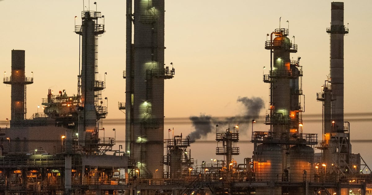 Once an Arab oil embargo victim, U.S. becomes world’s top oil exporter