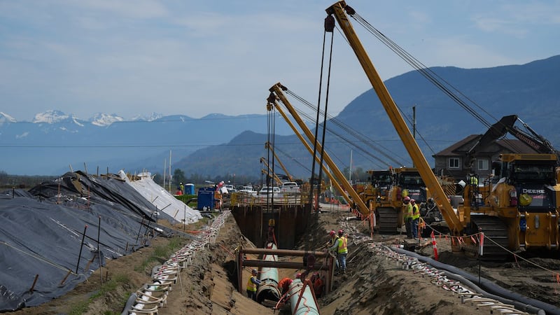 Ottawa opens up 15% Trans Mountain equity stake to Indigenous groups on pipeline path