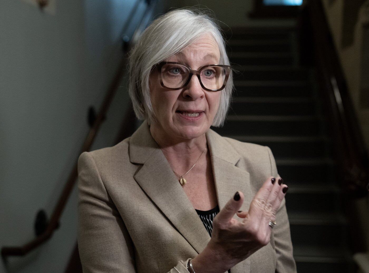 Liberals table bill to accelerate major projects , change Labour Code