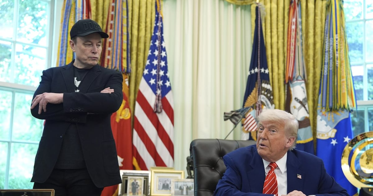 Trump offers support to Musk’s Tesla as stock plunges Trump offers support to Musk’s Tesla as stock plunges