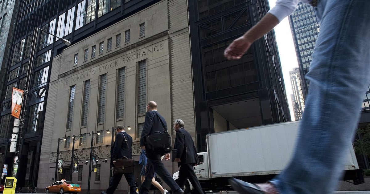 TSX today down nearly 600 points, U.S. stock markets also lower