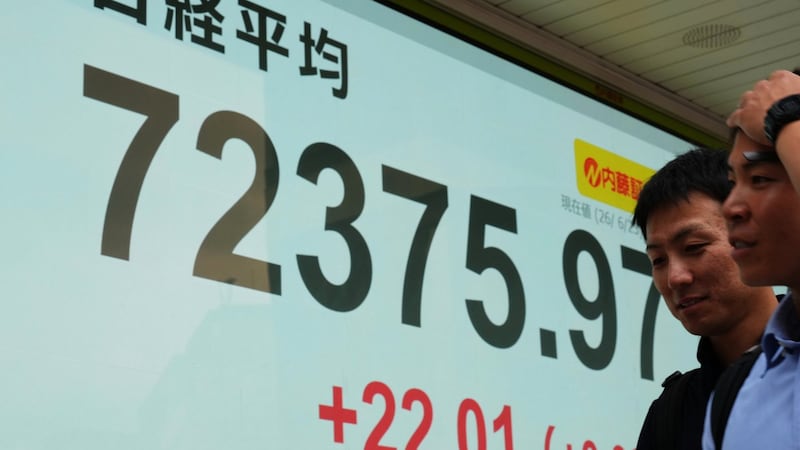 Rebound in tech shares pushes world markets higher, while oil prices fall