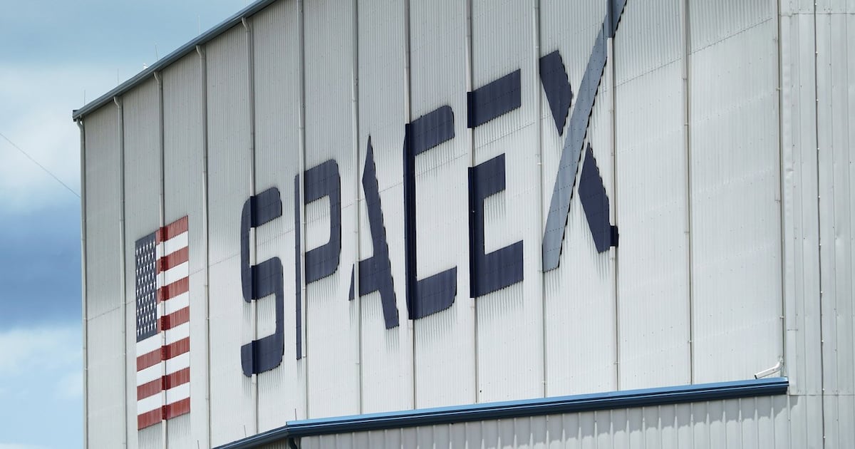 SpaceX, Tesla earnings to test Musk’s AI spending ambitions as merger talk ...