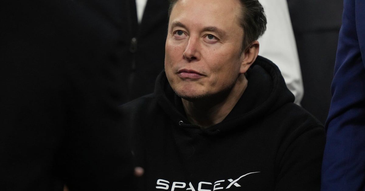 SpaceX files FWP, document says price to public is $135 per share