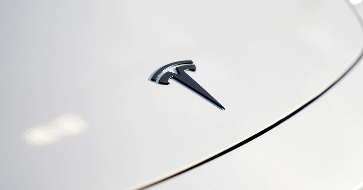 Could SpaceX merge with Tesla?