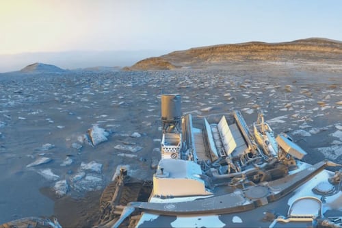 NASA’s Curiosity rover sends postcard home from Mars