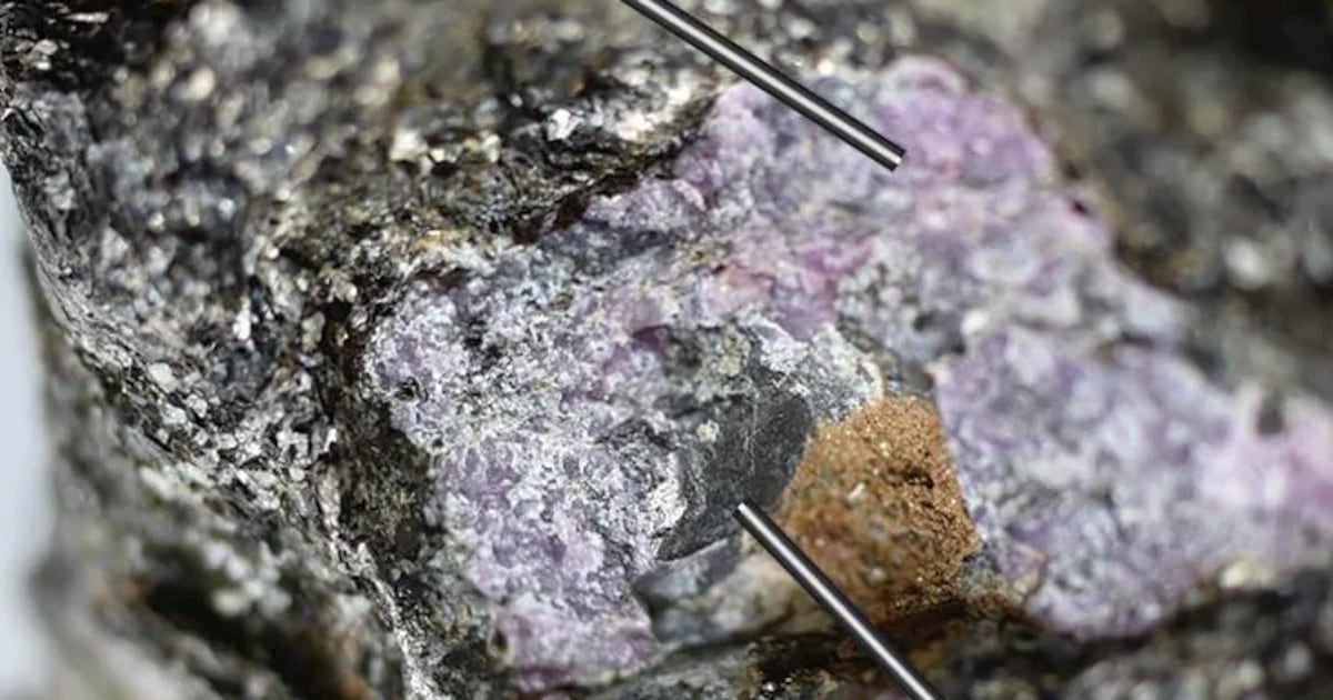 Canadian company, Titan Mining, signs graphite deal with U.S. army